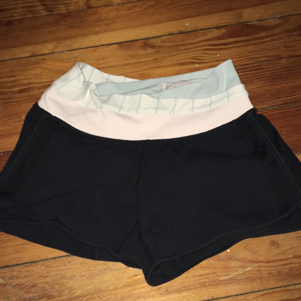 LuLu Lemon size 4 tight band shorts